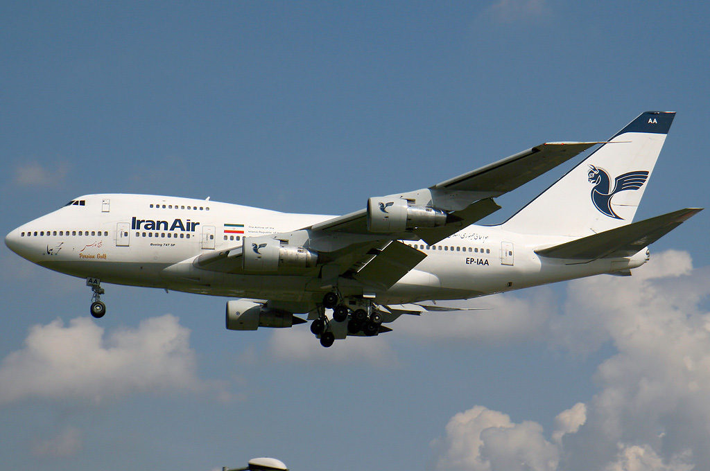 Iran_Air_Boeing_747SP_Wedelstaedt